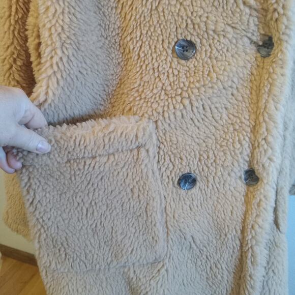 Wild Fable Tan Teddy Coat Size L New NWT buttons Pockets Cozy Warm Mob Sherpa - Picture 3 of 16